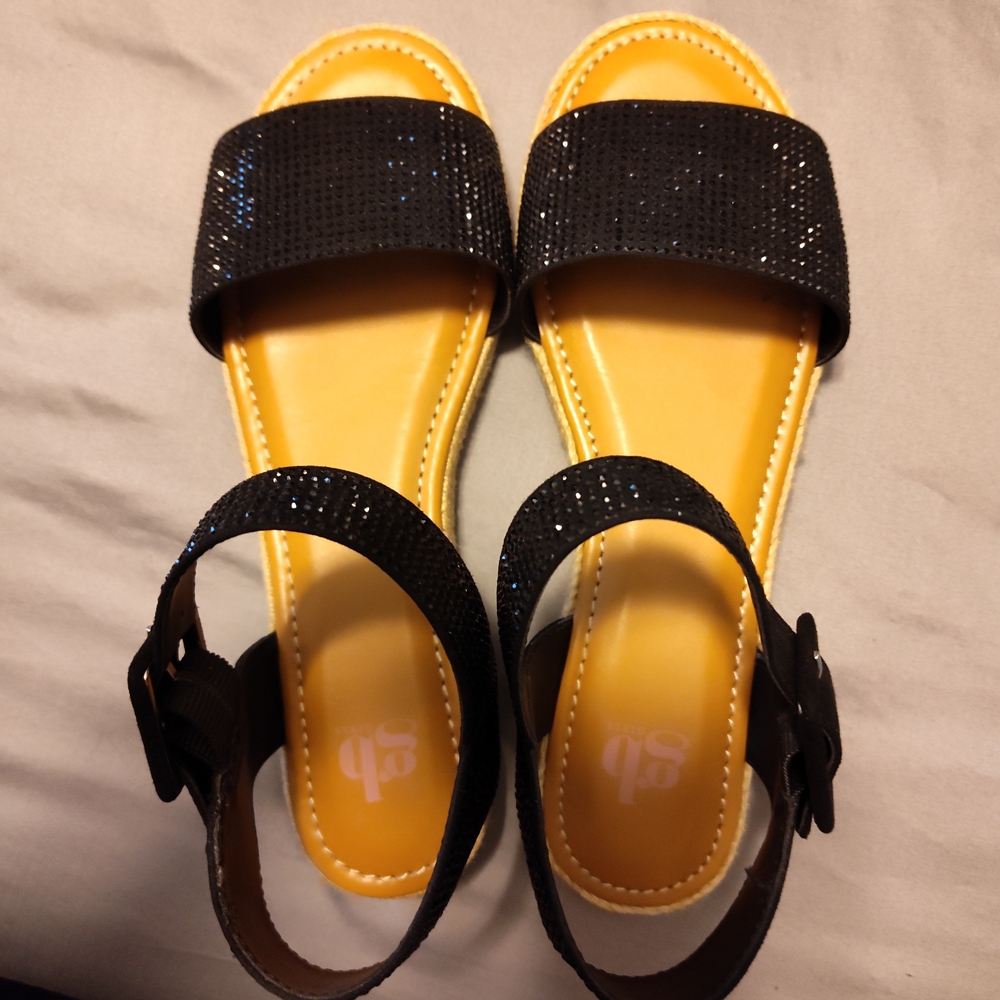 NIB Gianni Bini Girls Black Rhinestone Sandals 5M